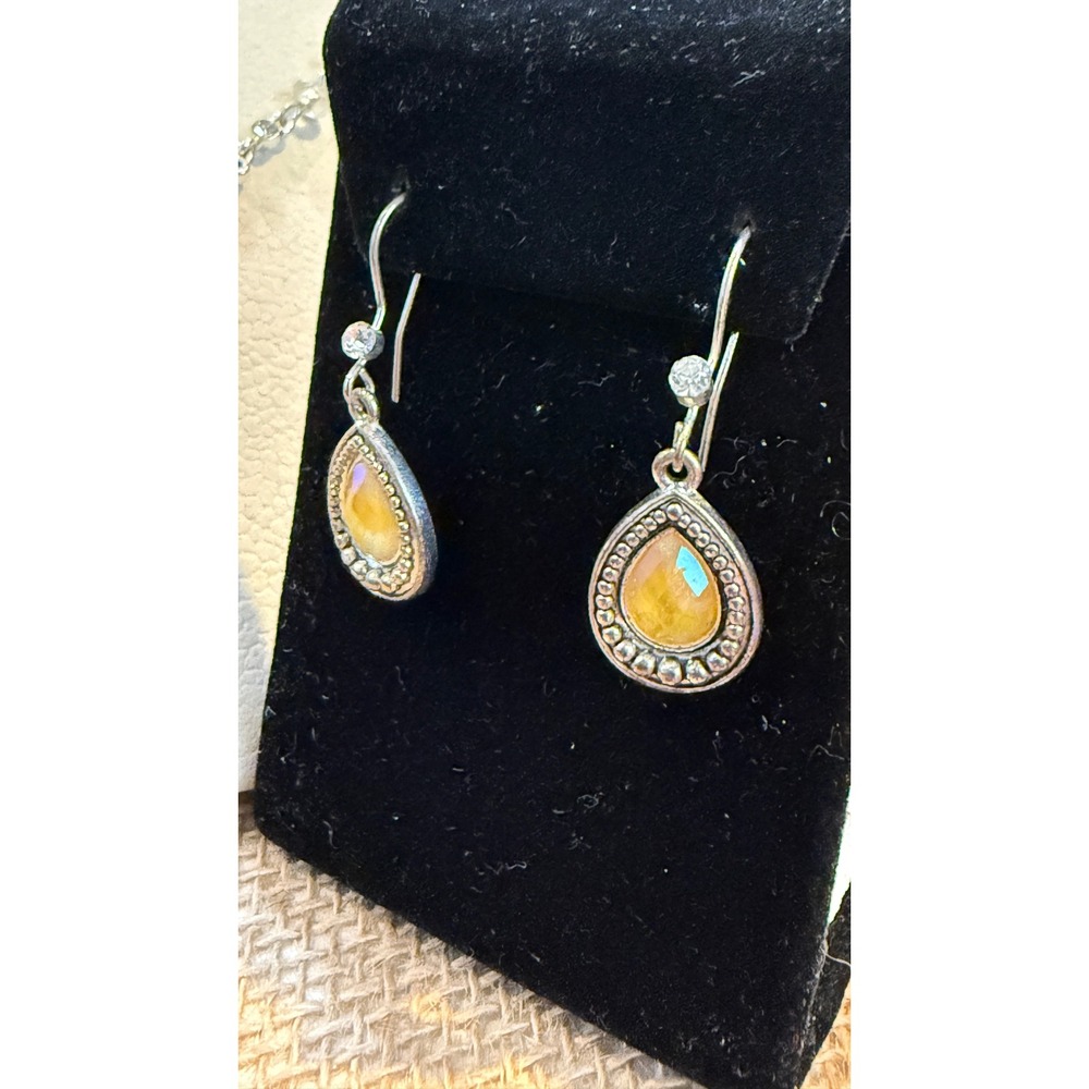 Vintage Avon silver-tone Y-necklace and Pierced earring sets yellow Teardrop - Picture 9 of 11